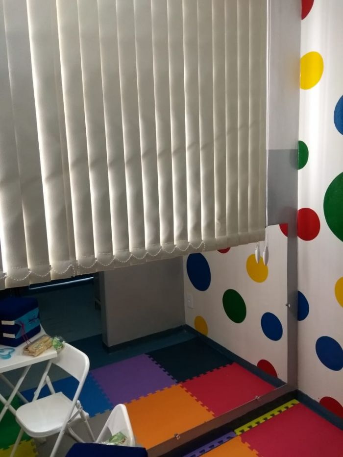 ENTREGA DO PARAPODIUM, AR COND. E SALA FONOAUDIOLOGIA.